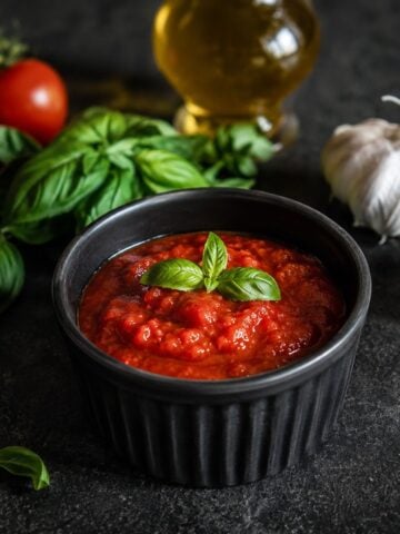Italian tomato sauce from fresh tomatoes