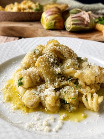 creamy artichoke pasta recipe with artichoke hearts