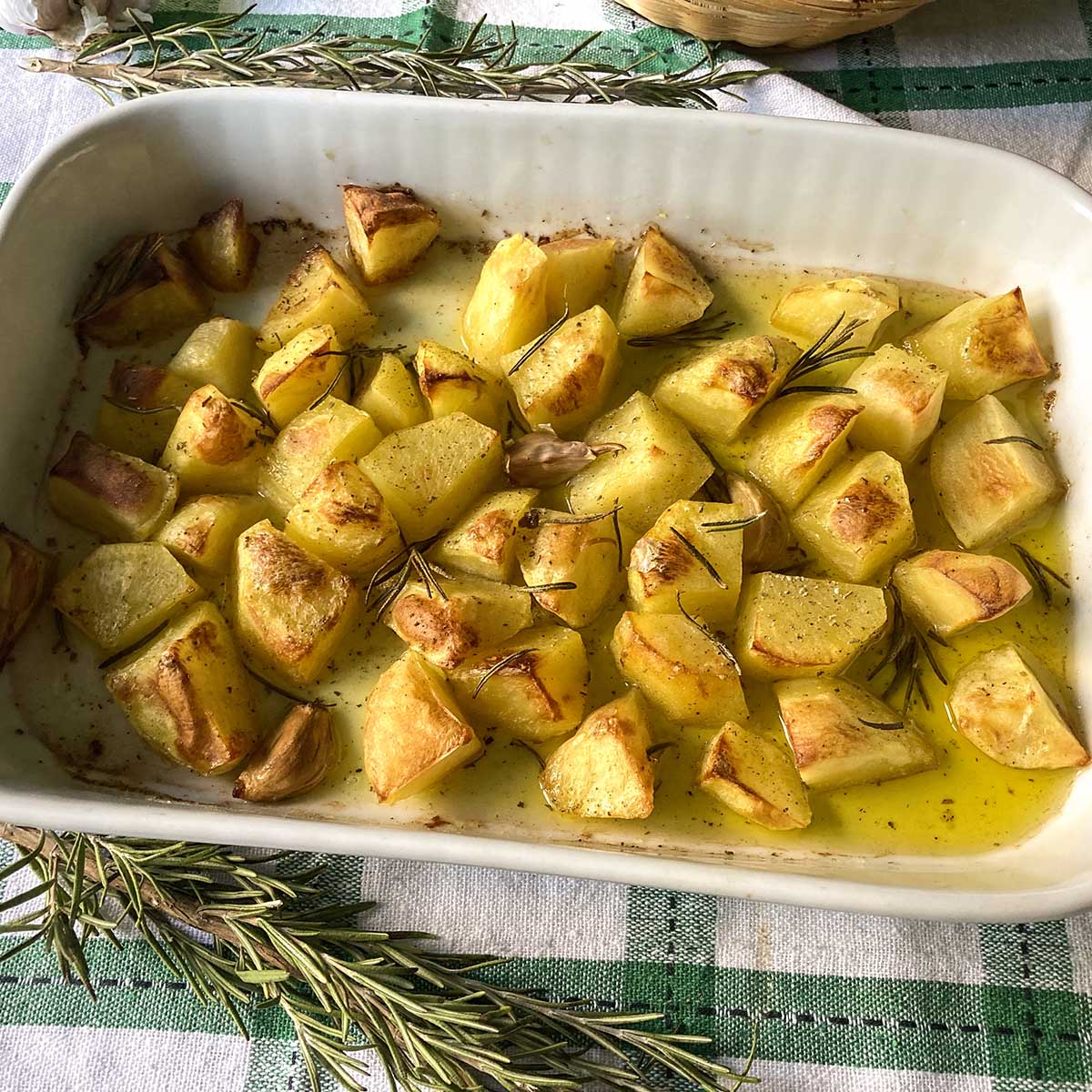 Easy Italian Roasted Potatoes Recipe