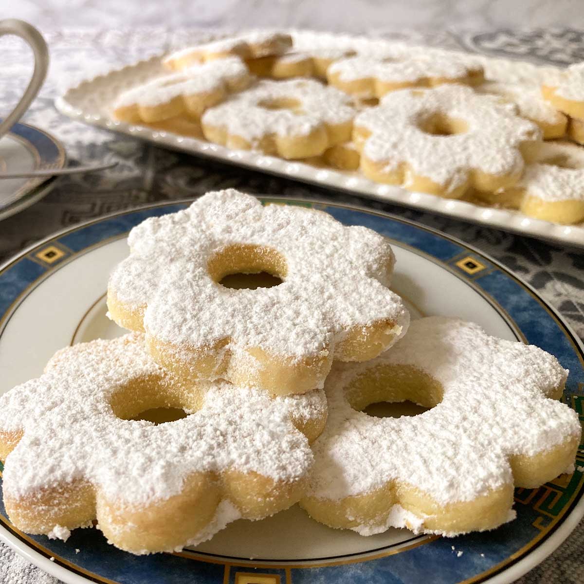 Canestrelli Recipe (Italian Daisy Shortbread Cookies)