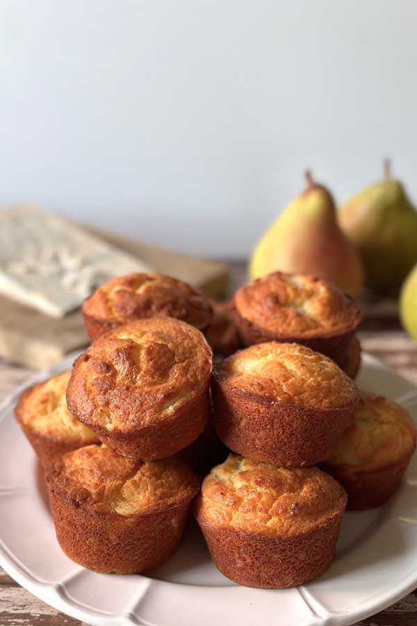 pear and gorgonzola muffins - 6