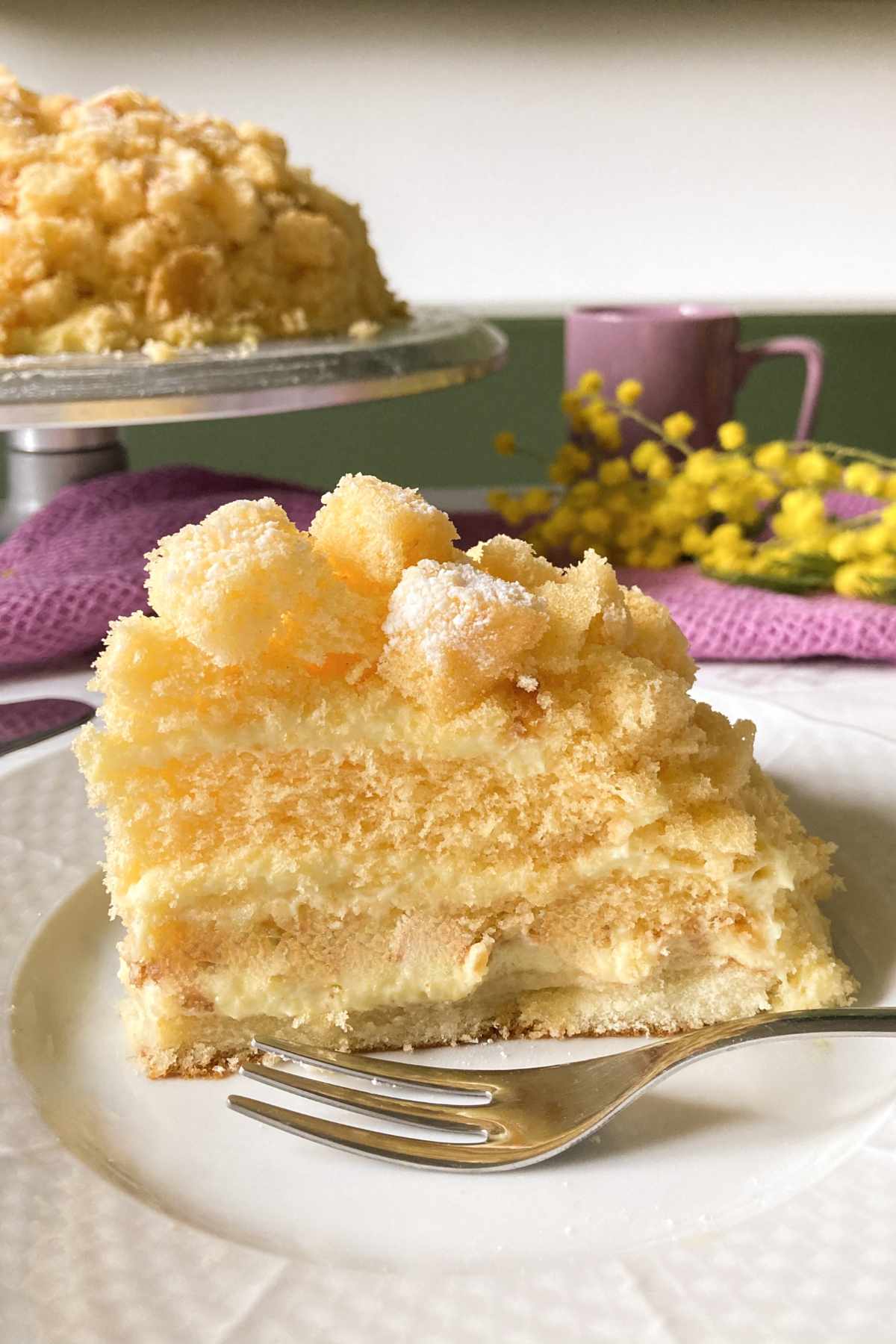 torta mimosa slice