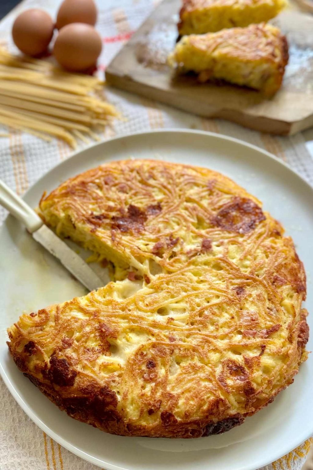 Neapolitan Pasta Frittata Recipe (Frittata di Spaghetti) - Recipes from ...