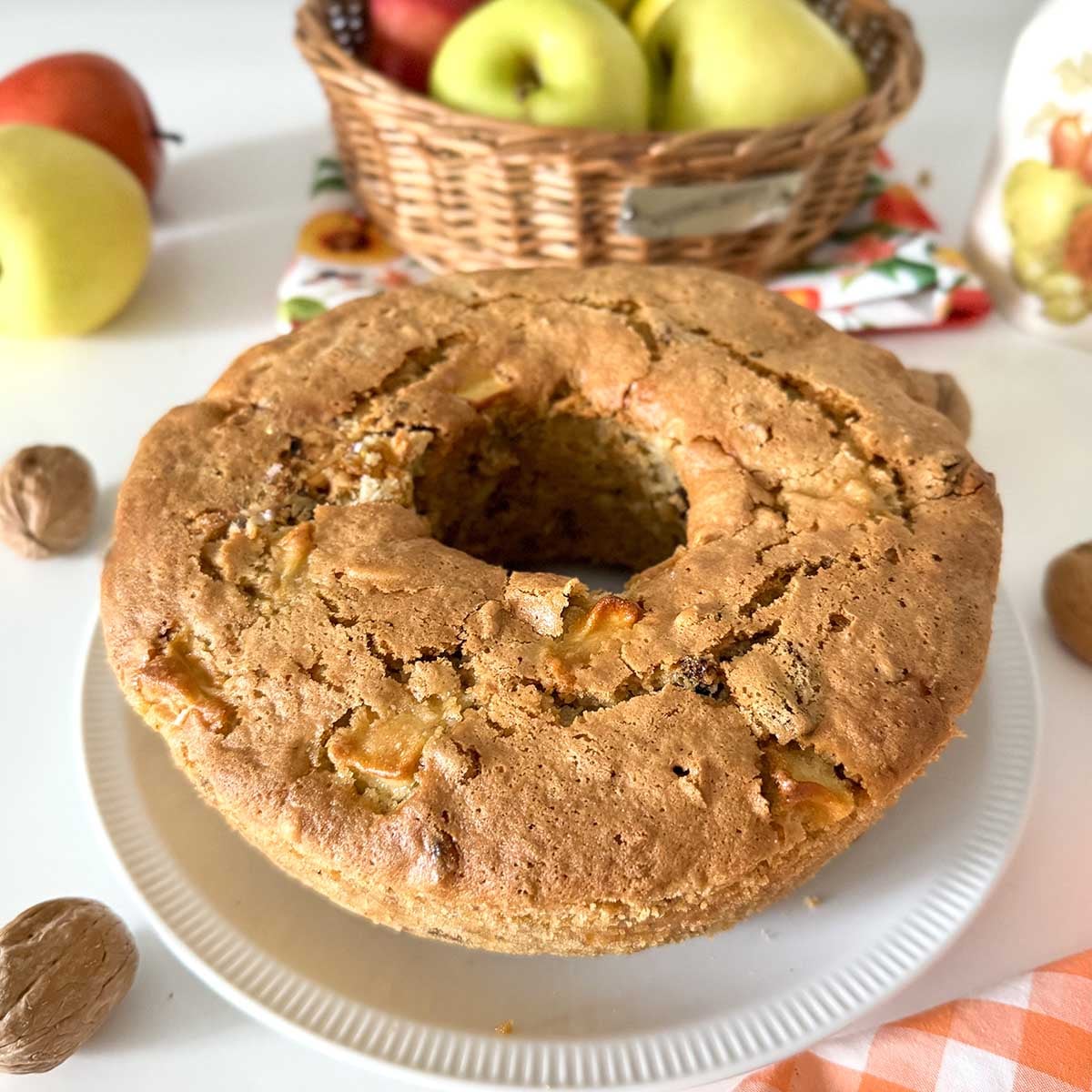 Italian Apple Walnut Bundt Cake (Ciambella con Mele e Noci)