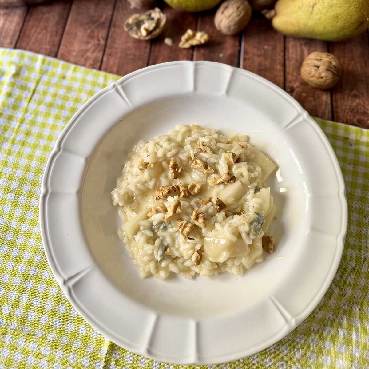 Risotto with Gorgonzola, Pear and Walnuts