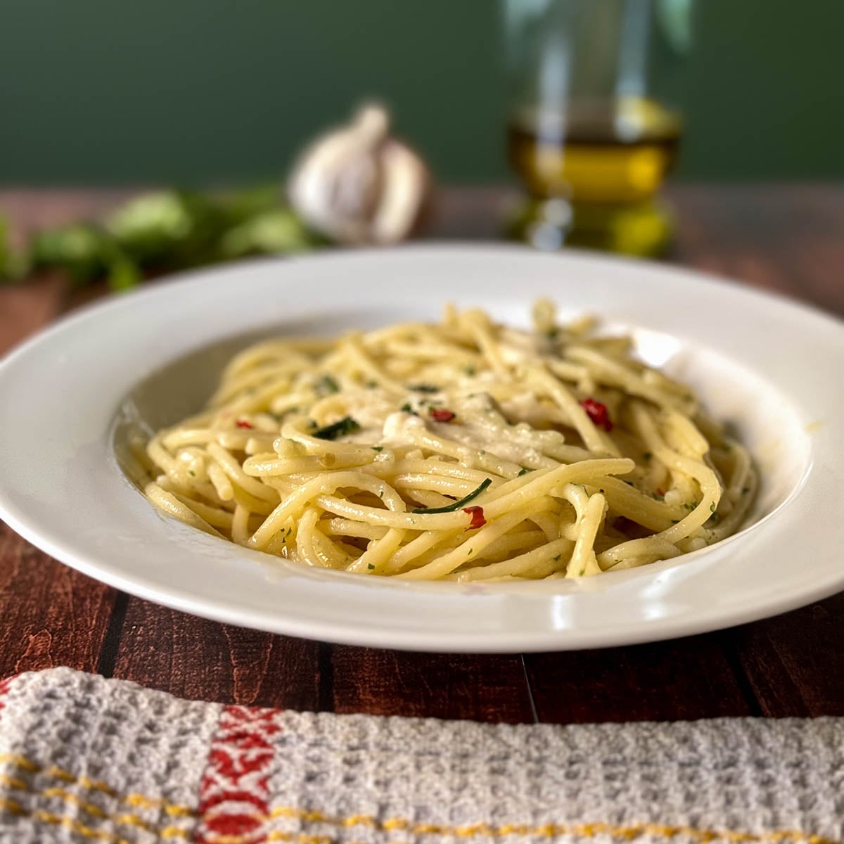 Pasta alla Carrettiera (Italian Garlic and Chili Pasta)