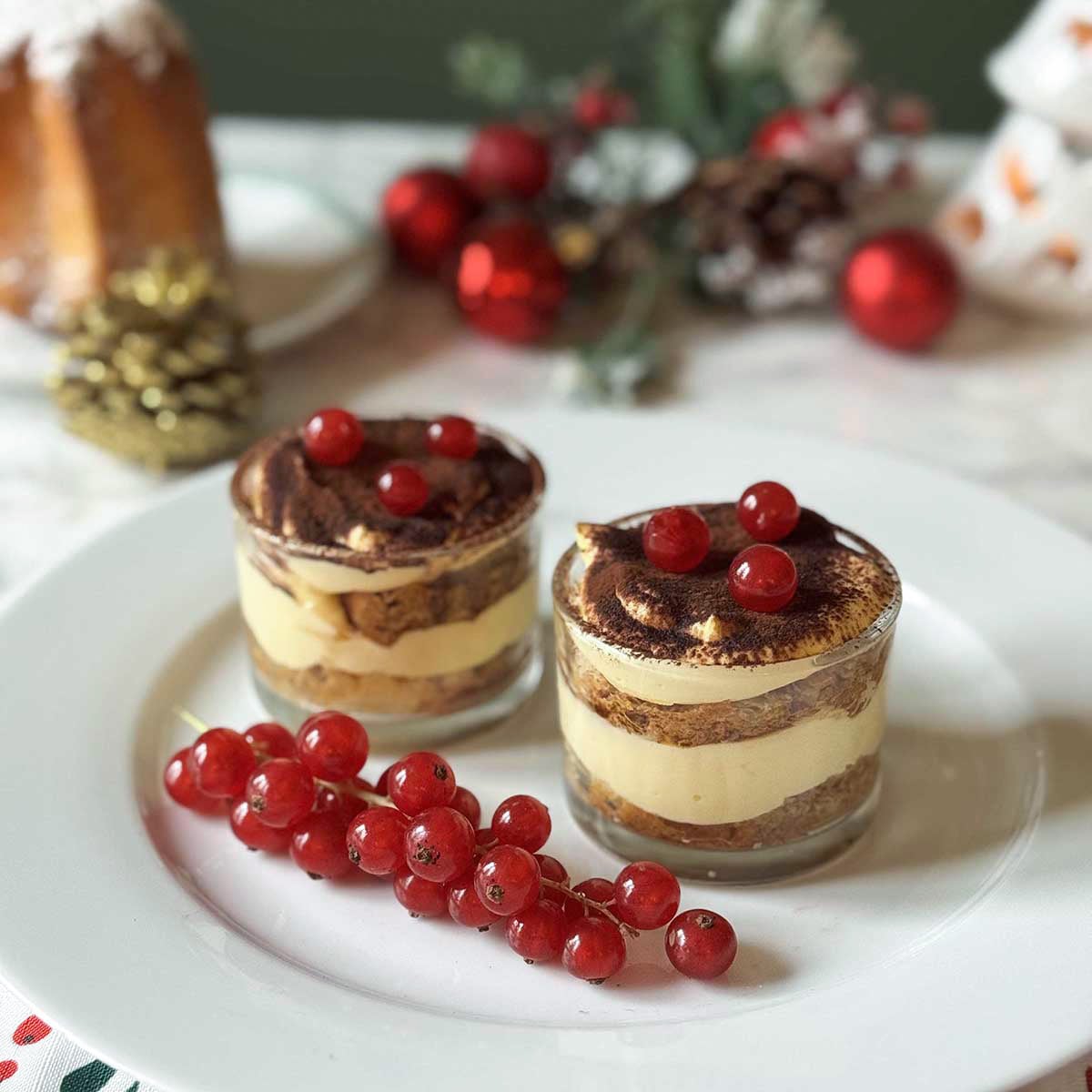 Easy Pandoro Tiramisu Cups