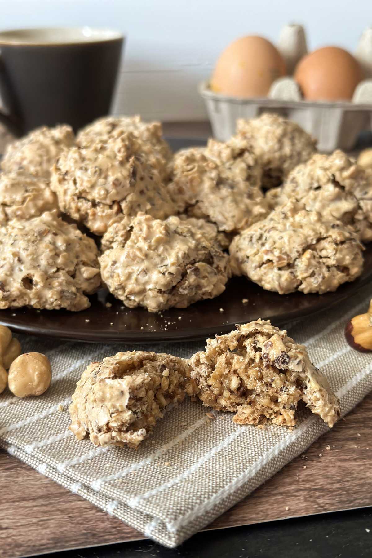 brutti ma buoni (Italian hazelnut cookies)