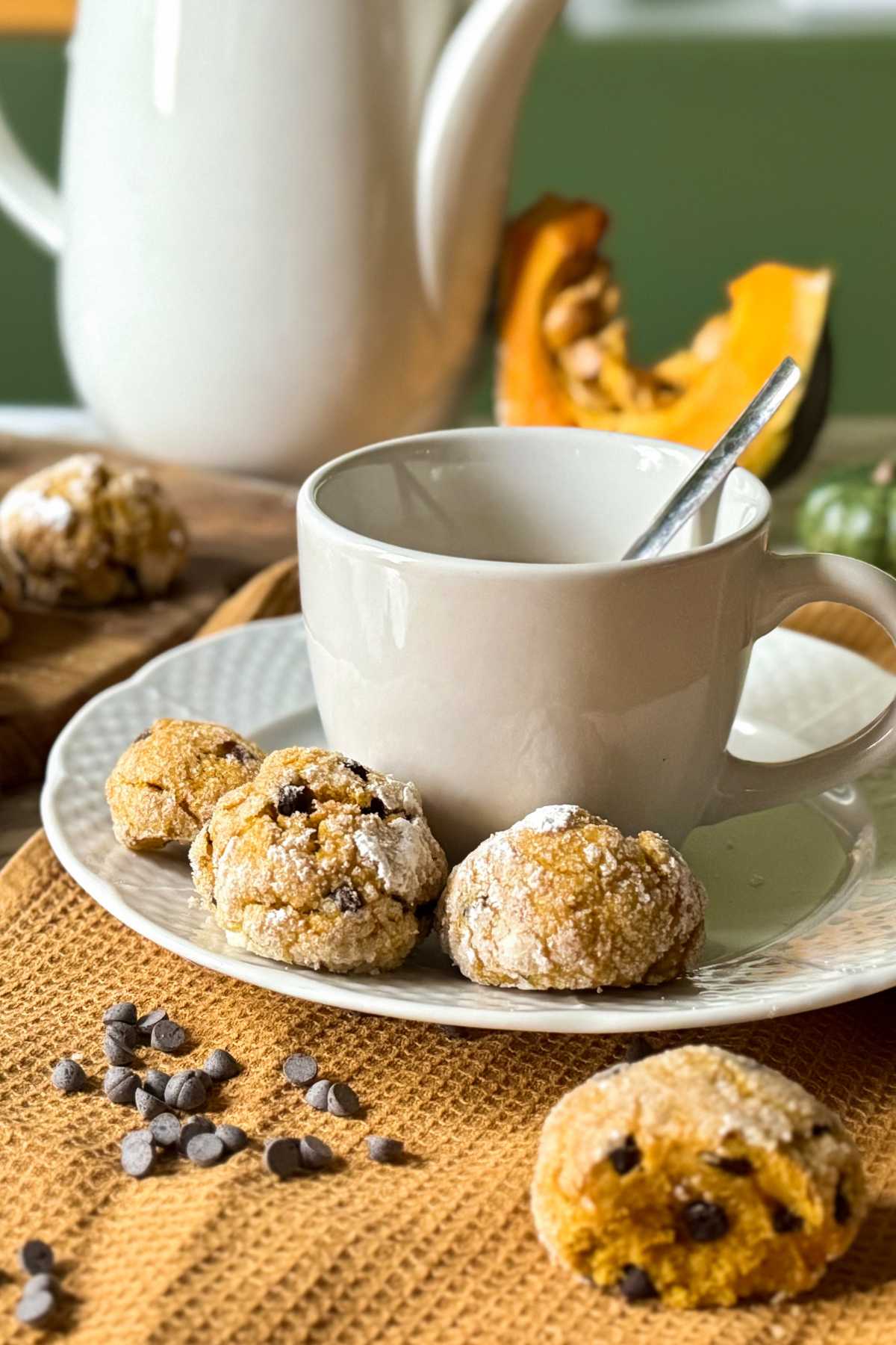 soft pumpkin chocolate chip cookies