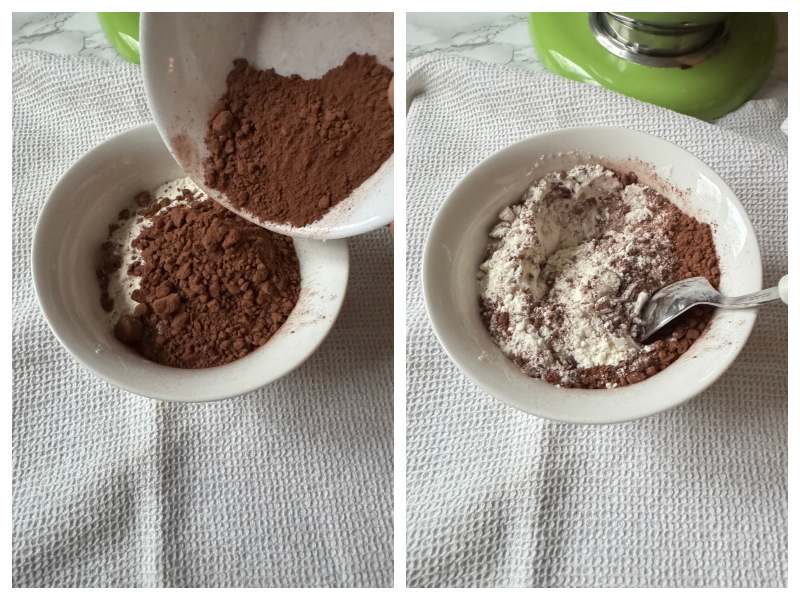 Italian chocolate sponge cake step 2