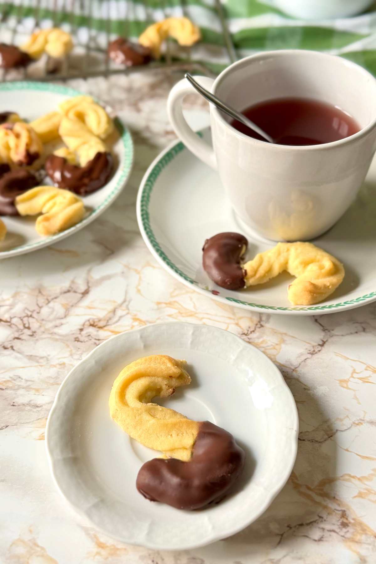 Italian s-shaped cookies