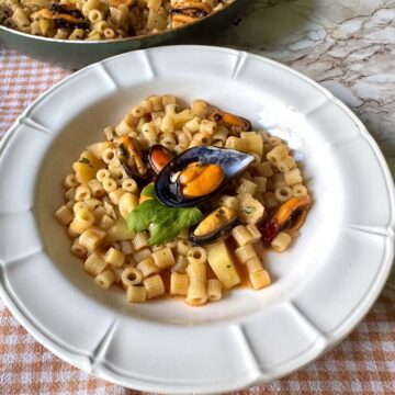 pasta with potatoes and mussels