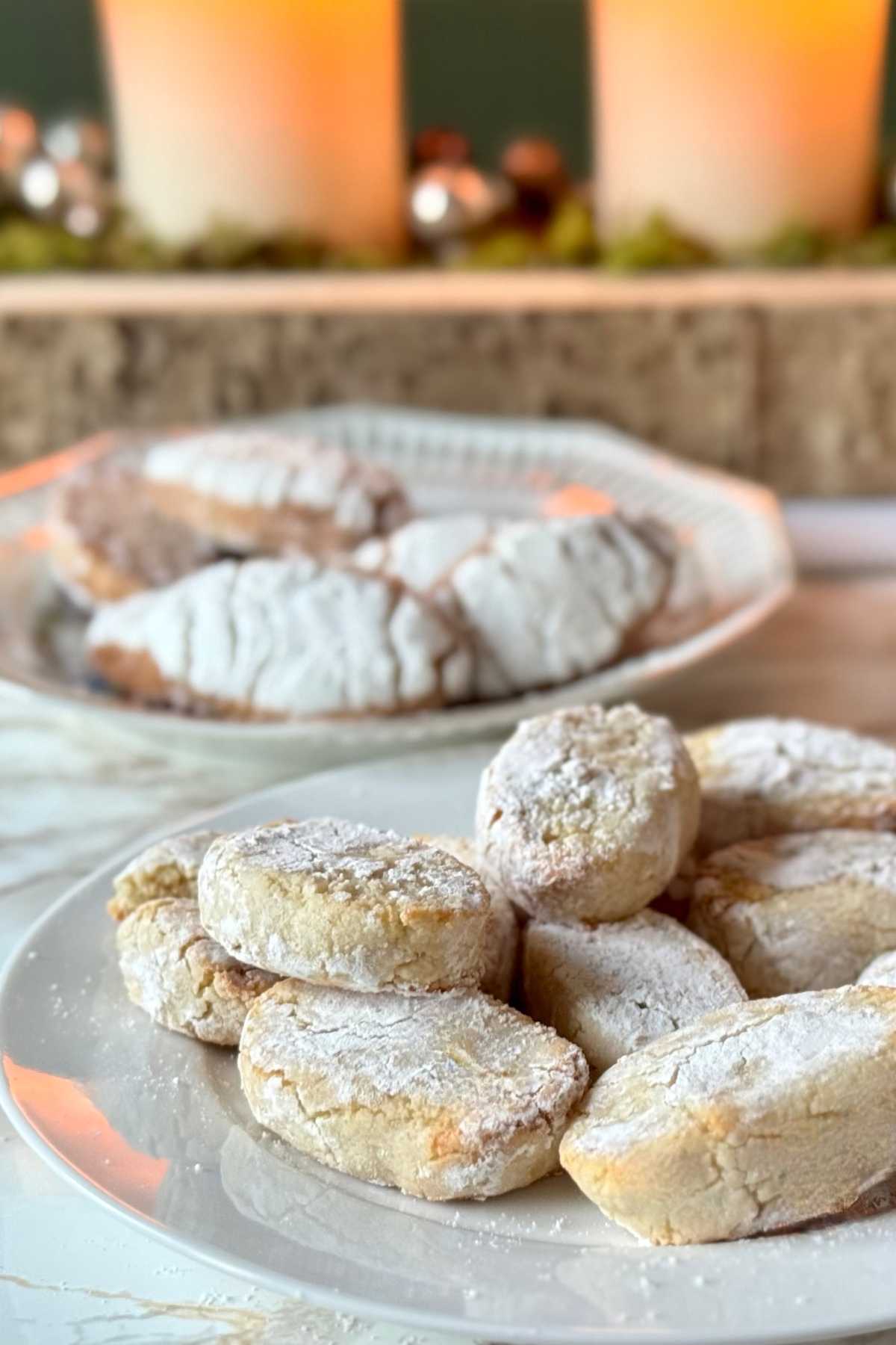 Italian ricciarelli cookies