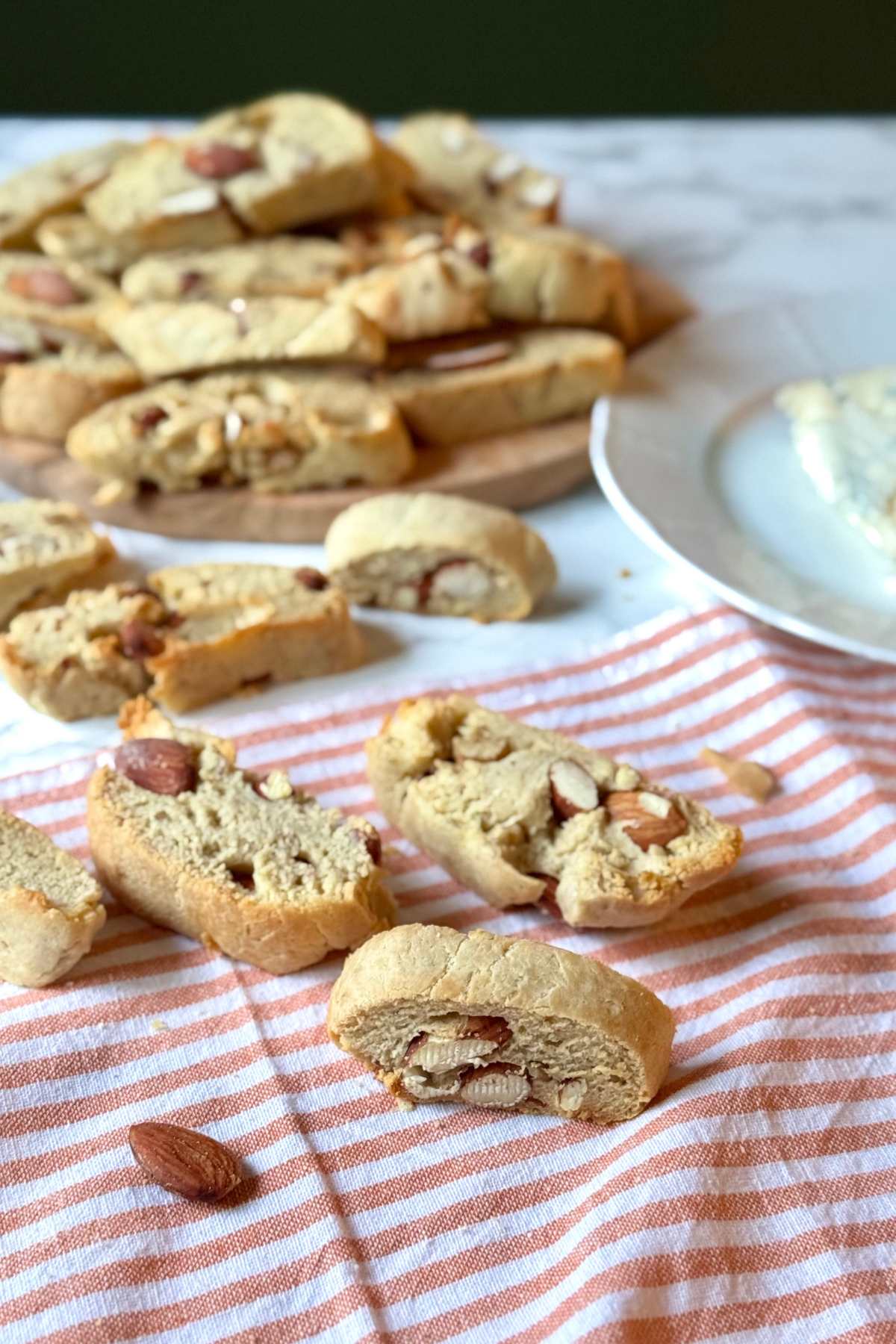 savory cantucci with gorgonzola