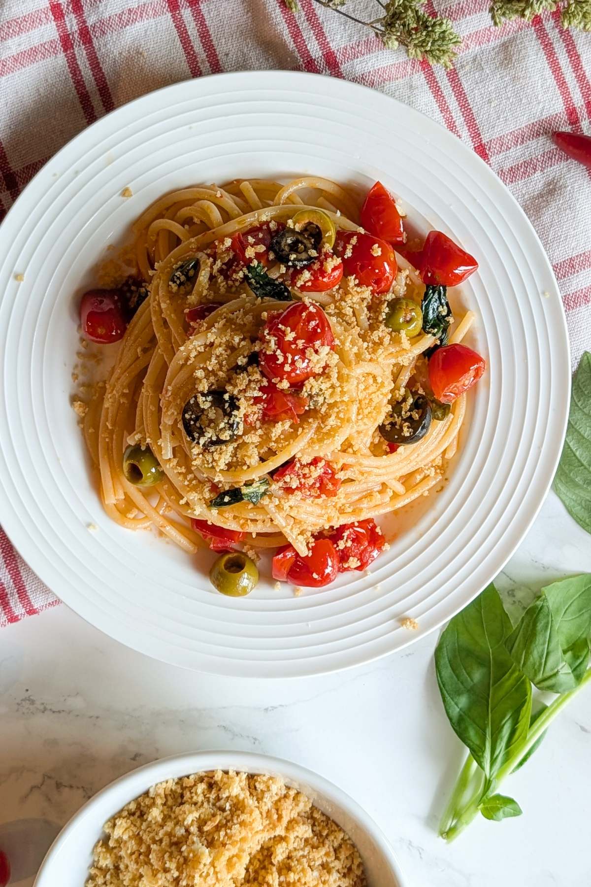 spaghetti alleoliana recipe